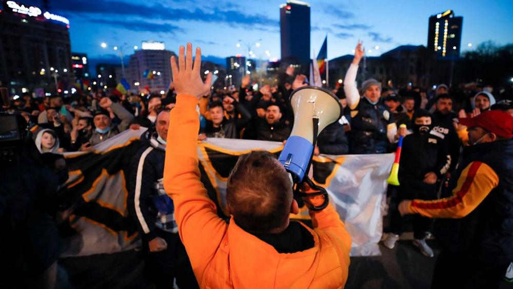 Romanian police investigating nearly 200 people over anti-lockdown protests