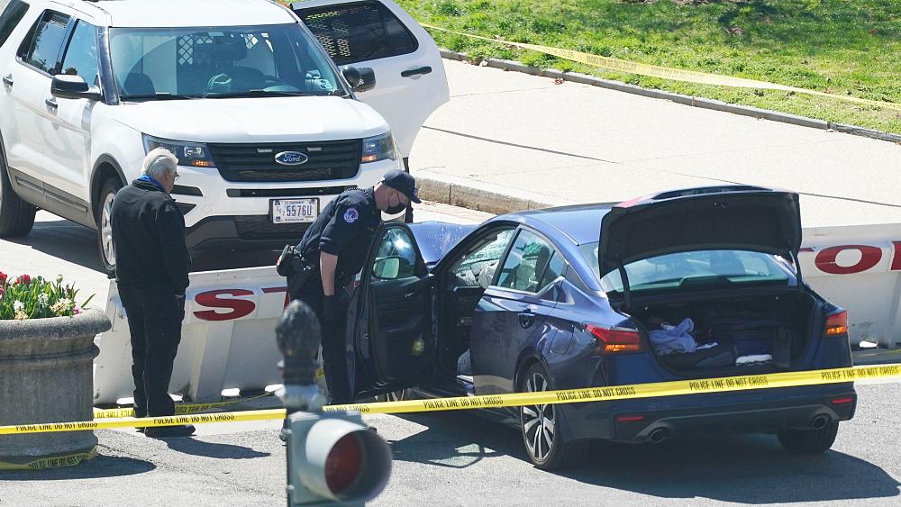 Policeman killed after driver rams car into officers near US Capitol