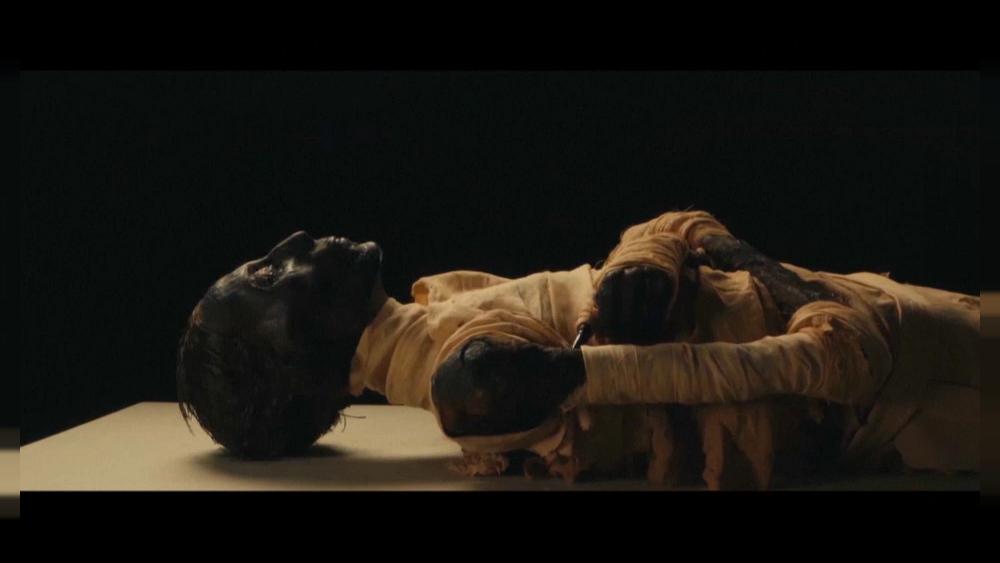 Egypt stages 'Golden parade of Pharaohs' to lure tourists back