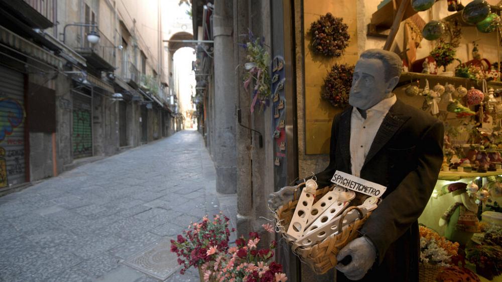 Naples' San Gregorio Armeno: Street's artisans at risk due to lack of tourism