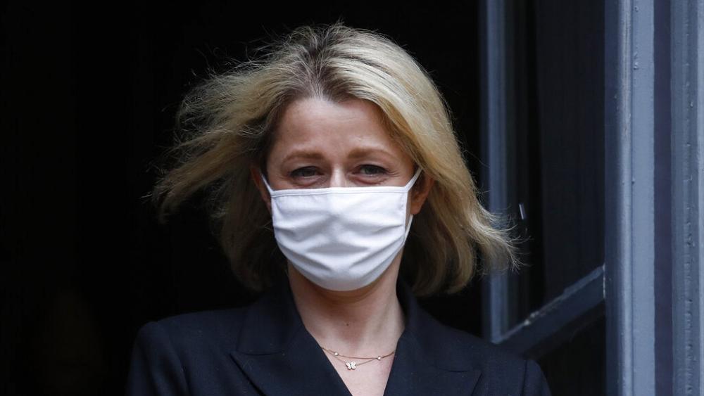 Massive oil slicks head for Corsica after ships empty oil reserves into the sea